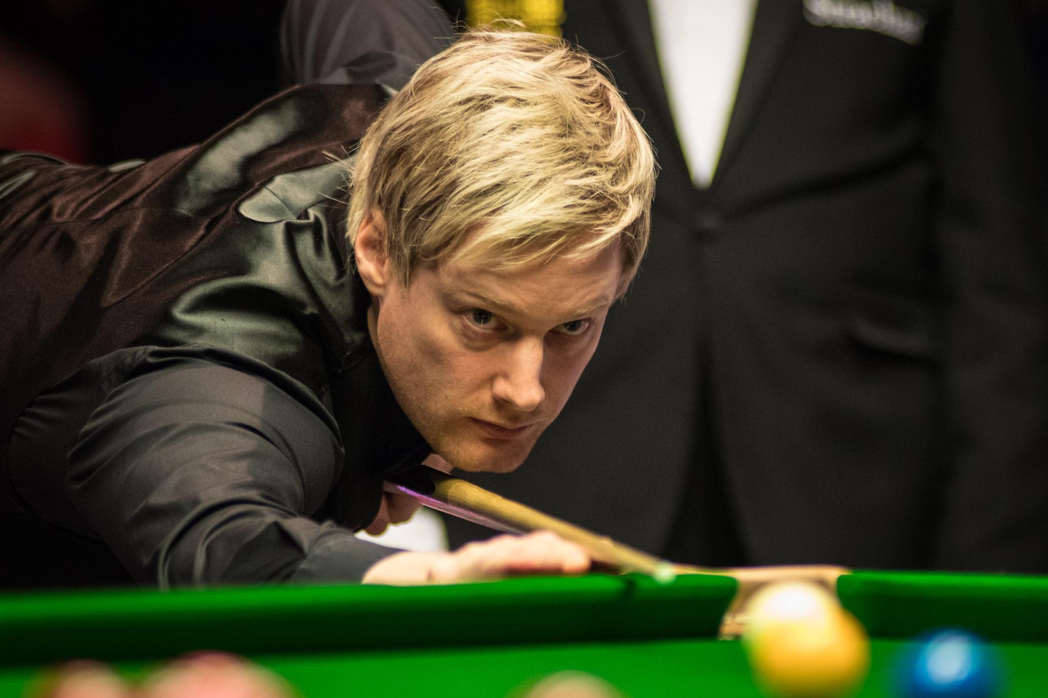 高清-柯洁最新围棋写真照 黑衣黑眼镜酷劲十足.