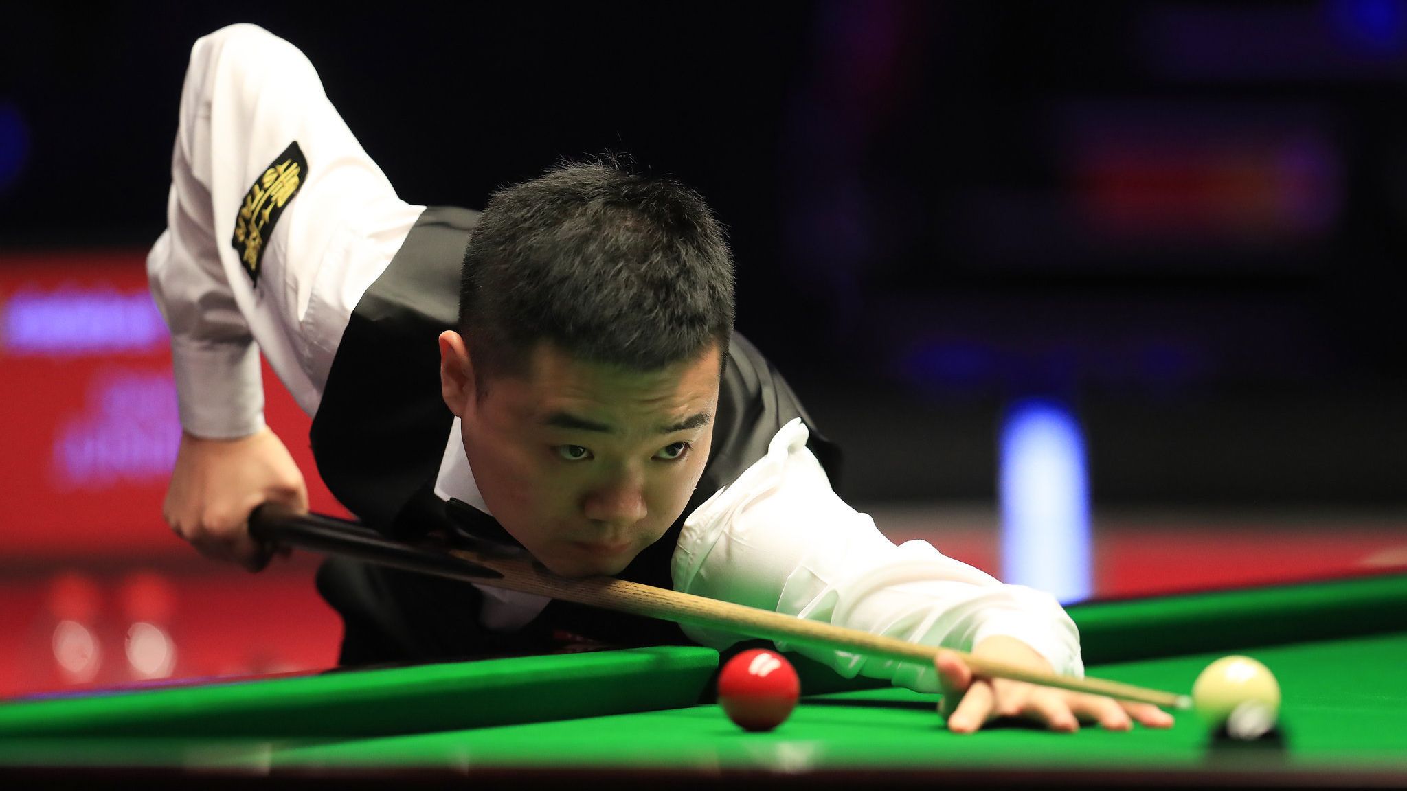 场对阵一线 场对阵一线